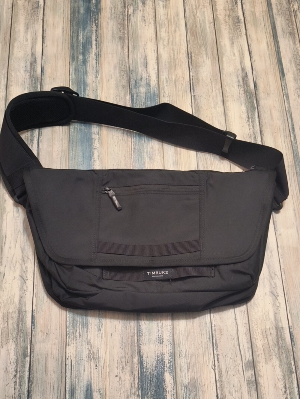 Timbuk2 Catapult Sling Bag Black Laptop Crossbody Commuter Travel OS